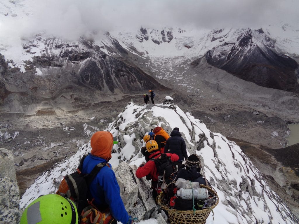 The narrow ridge below crampon point