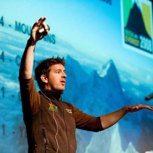 Ian Taylor Speaks to hundred of people